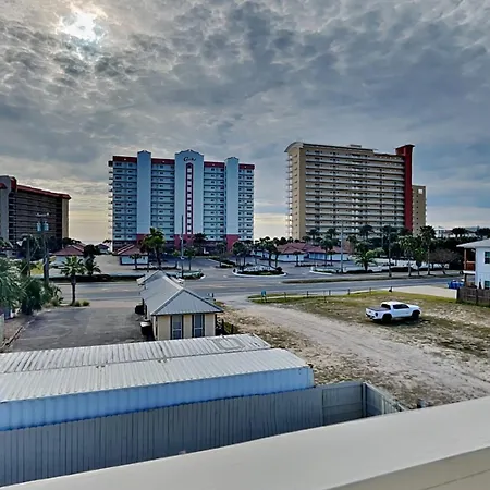 Pc Beach Retreat C